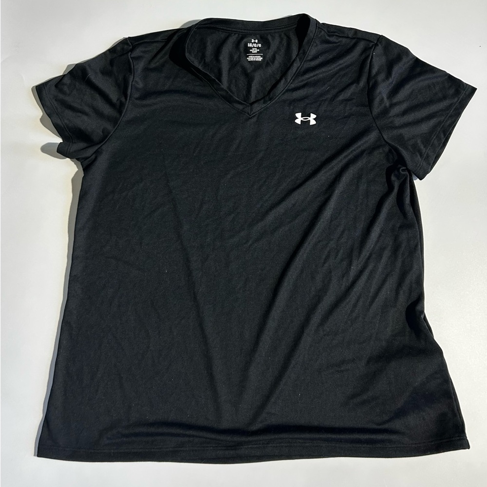 Under Armour Women's Black V-Neck Tee